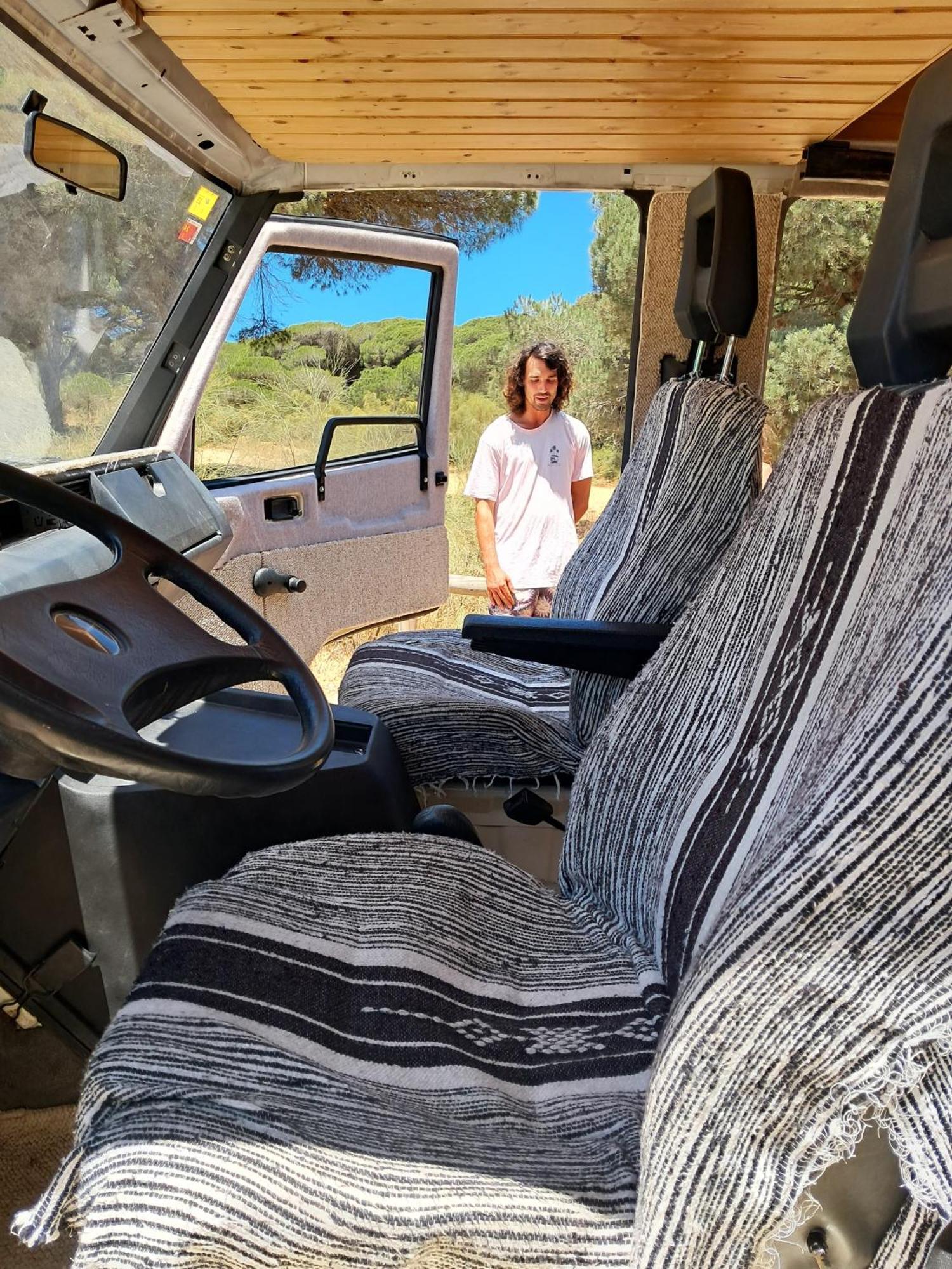 Mercedes-mb120e-van22-1 Córdoba